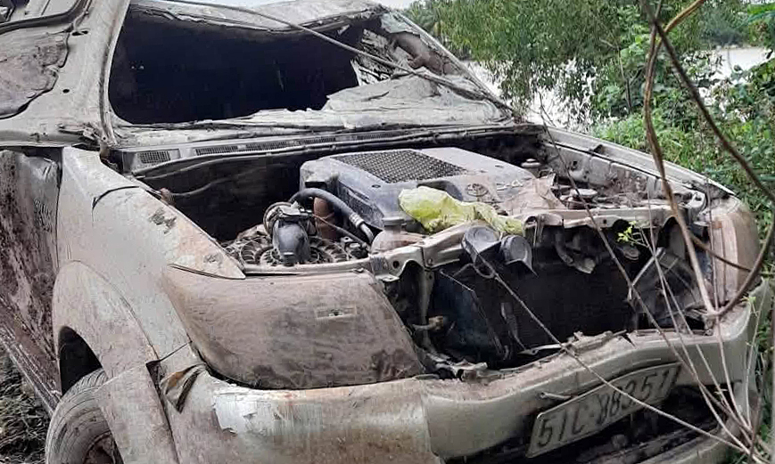 Documents belonging to man missing three months ago discovered in car under canal