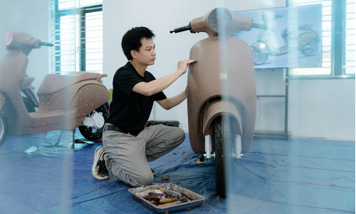 Electric motorcycle startup: Vietnamese must master design