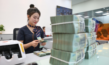 Residents deposit over 11.2 quadrillion VND in banks