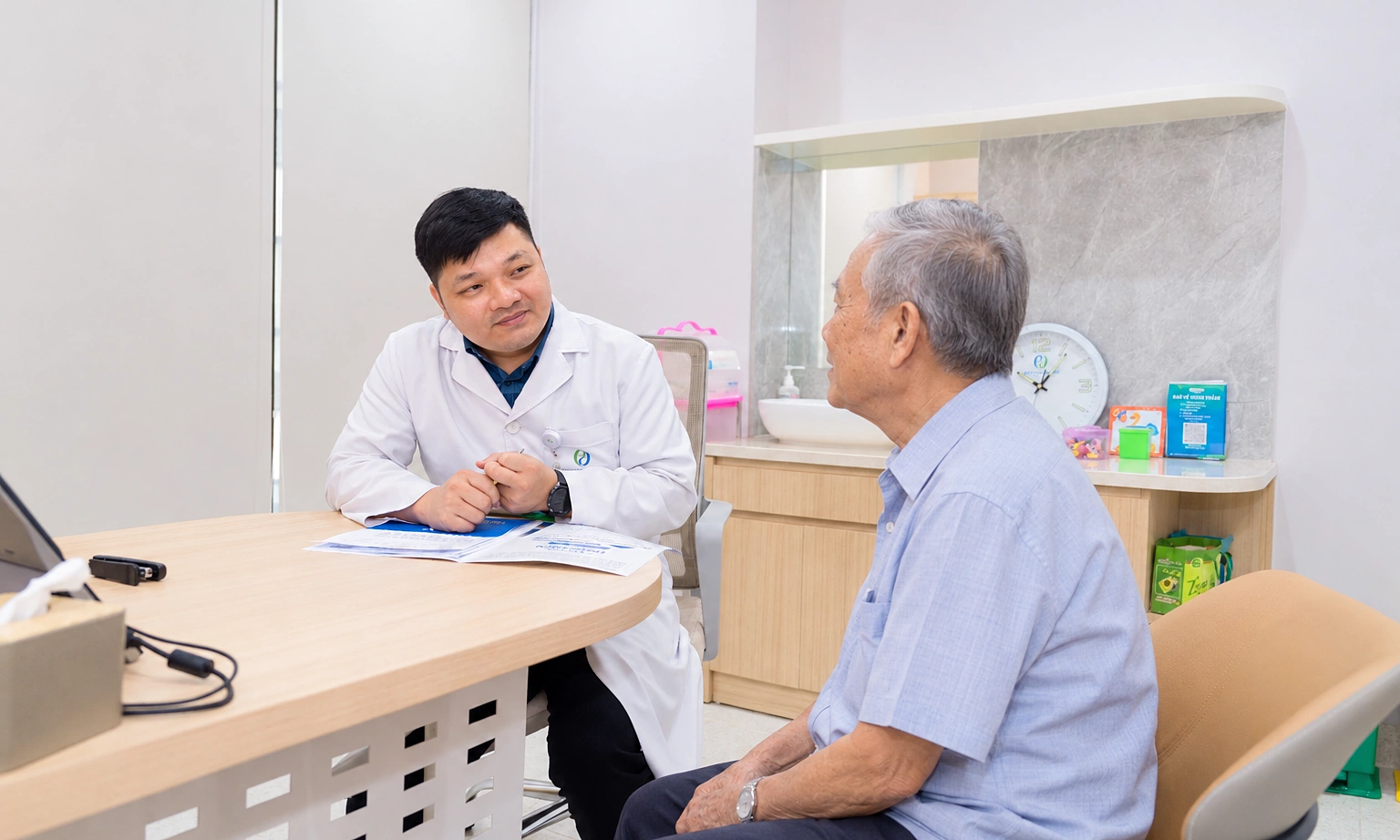 Phuong Dong Asahi supports early detection of elderly dementia