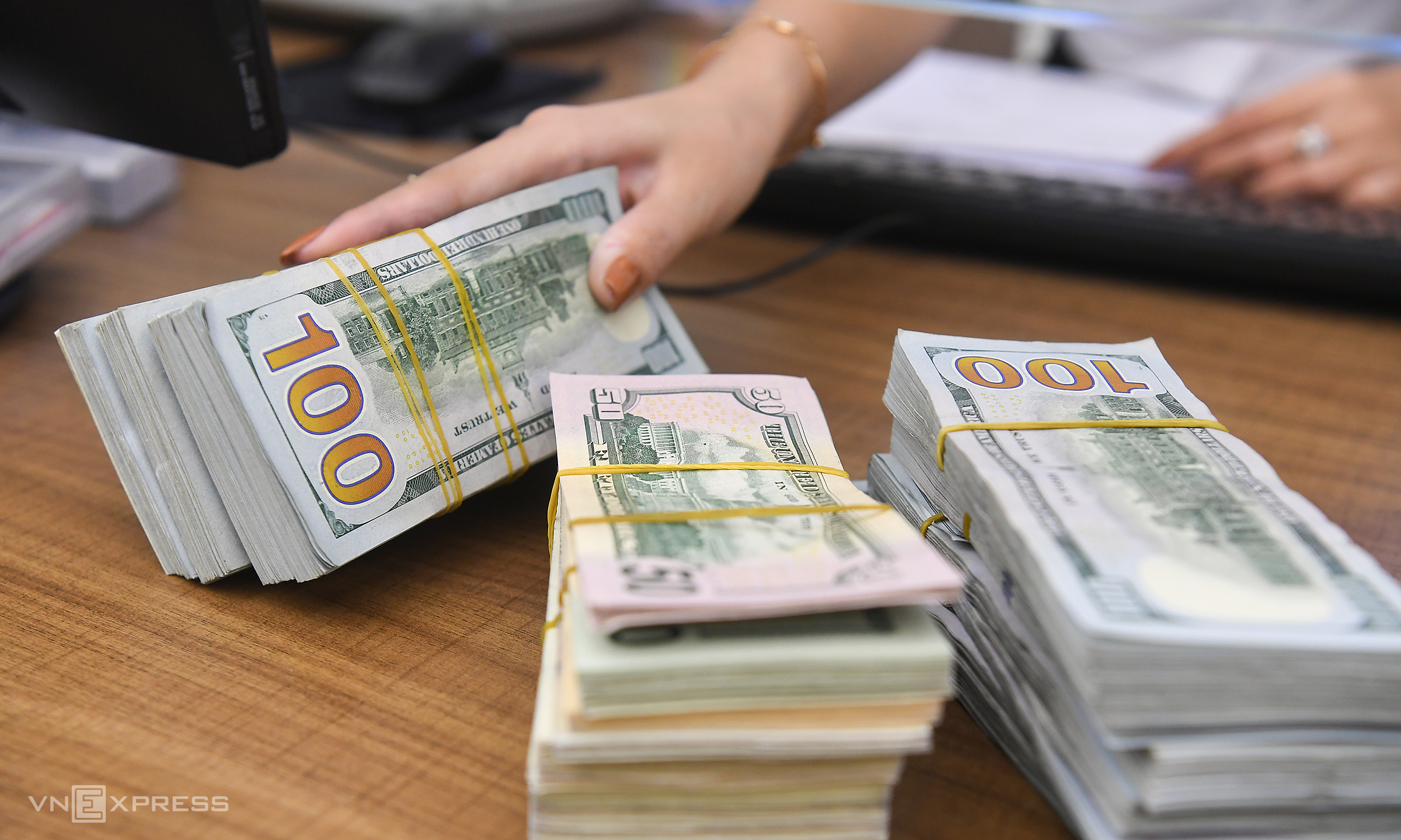 Ministry of finance: no international bond issuance yet