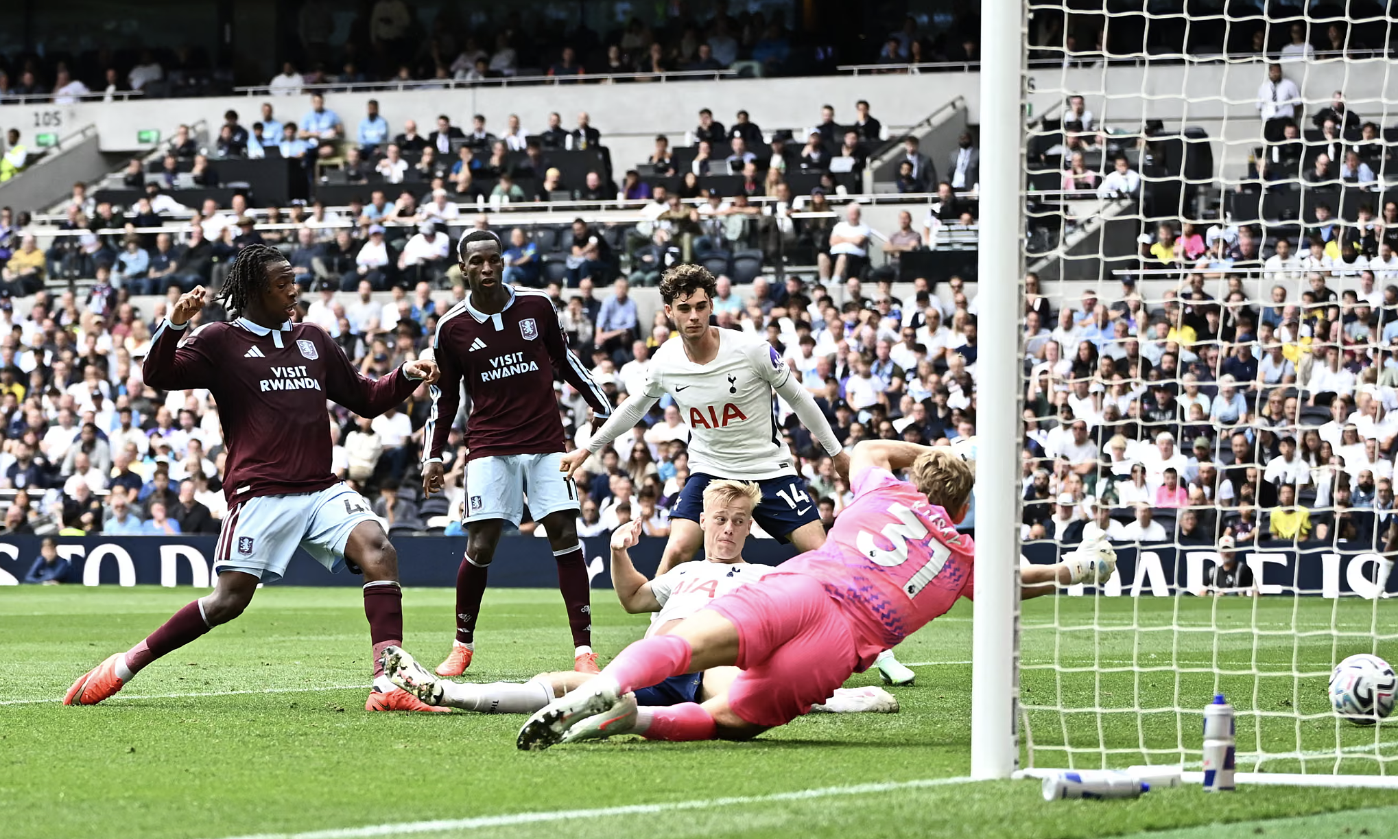 Tottenham suffers third Premier League defeat