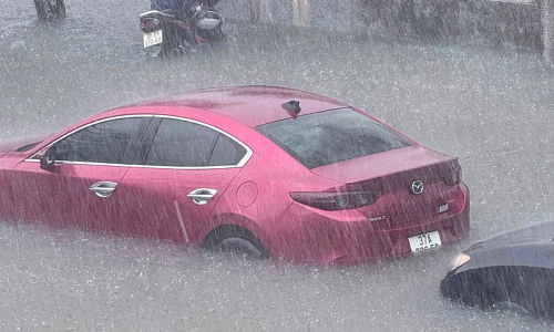 Vinh heavily flooded after heavy rain