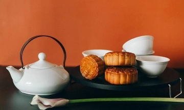 Eating half a mooncake still leads to weight gain - doctor reveals little-known nutritional trap