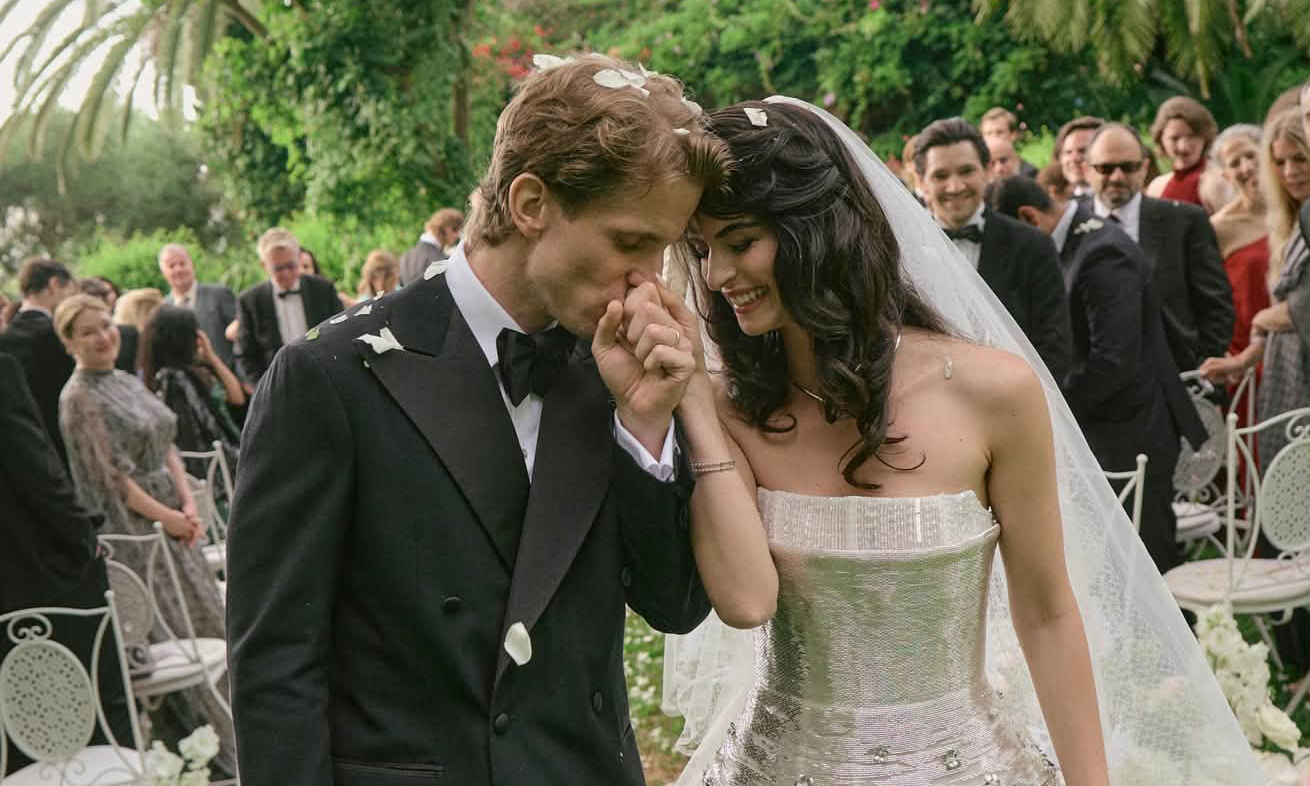 British woman travels to Vietnam for wedding dresses