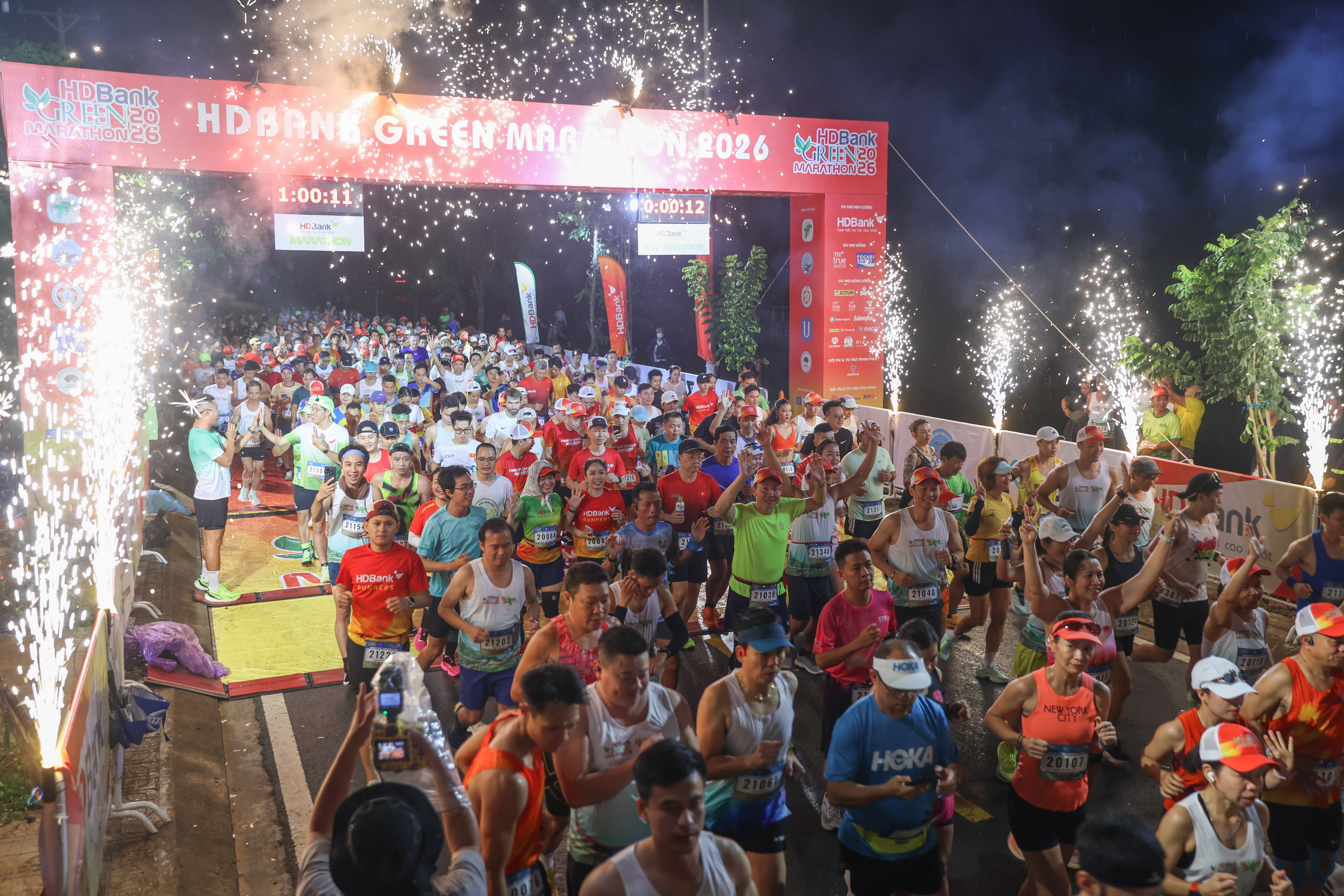 Rainy race at HDBank Green Marathon