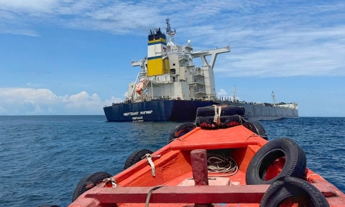 Foreign vessel carrying over 174,000 tons of ore encounters incident in Quang Ngai
