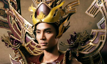 Vu Linh brings Au Lac cultural attire to Mister International