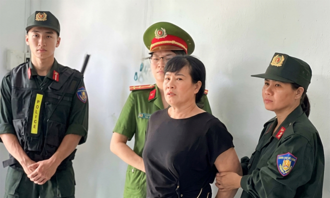 Woman arrested after posting about two lawsuits on Facebook