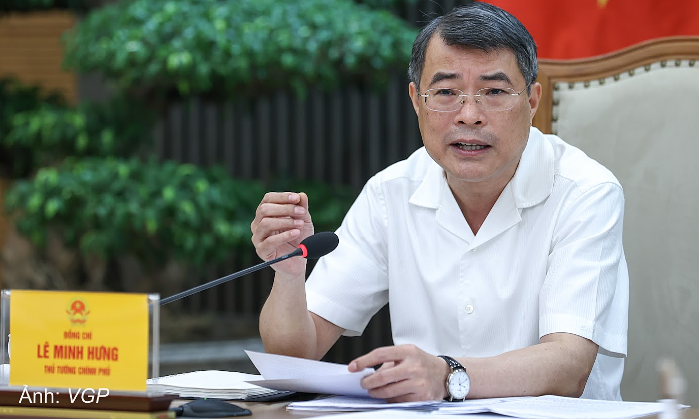 Prime Minister: Strictly Address Individuals Responsible for Textbook Shortages