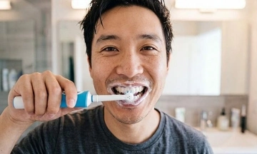 Common mistakes when brushing teeth before bed