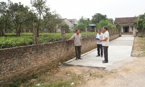 Lawsuit over 183 sqm common path 'suddenly found in neighbor's land certificate'