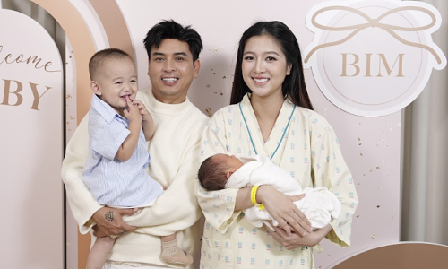 Ho Quang Hieu and wife welcome second child at American International Hospital