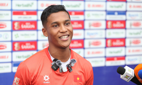 Overseas Vietnamese Adou Minh: 'I'm nervous about joining the Vietnam national team'