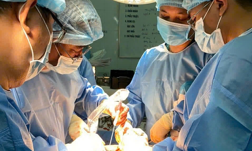 Woman leaves surgical hardware in leg for four years, doctors must drill to remove it