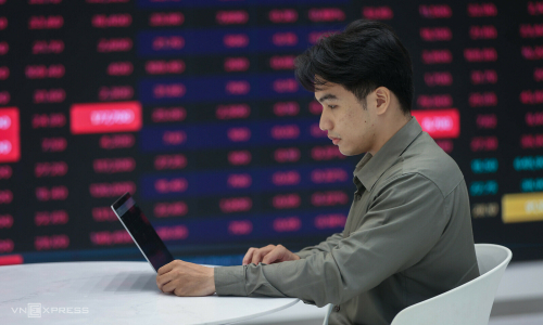 High interest rates weaken stock market cash flow