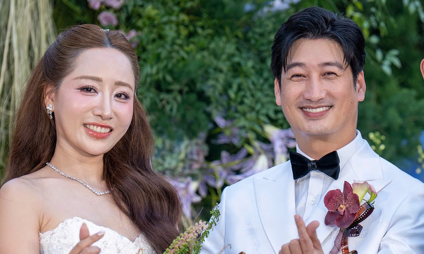 Cong Ly and wife join star-studded guest list at actor Ngoc Quynh's wedding