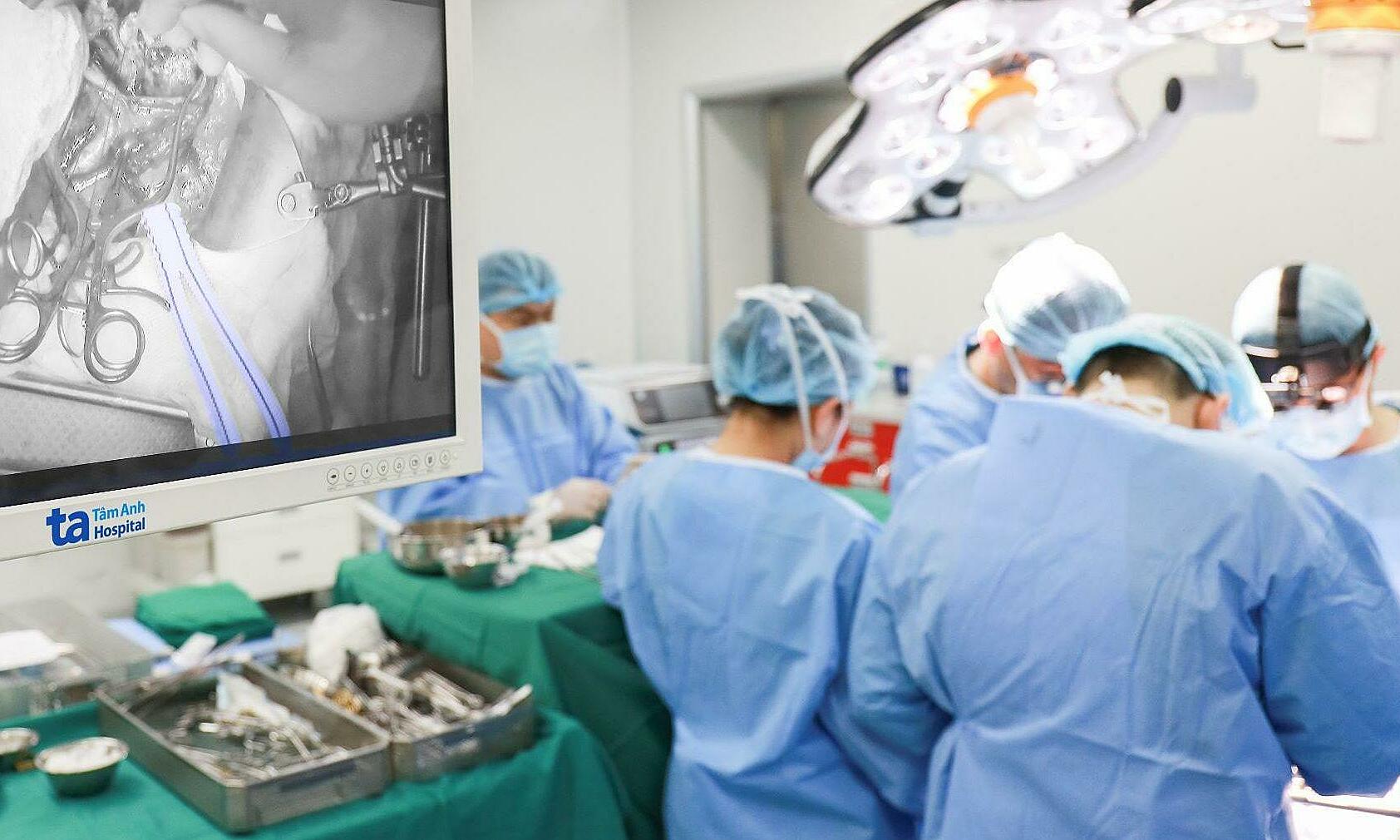Asymptomatic aortic aneurysm