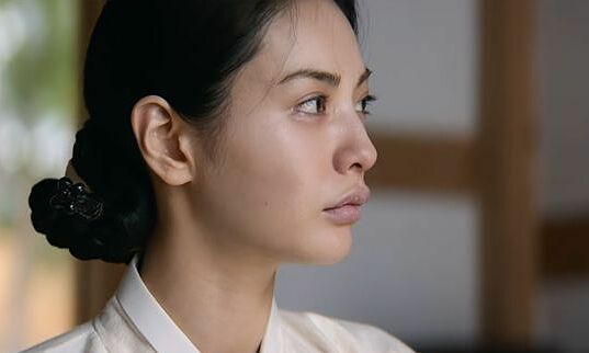 'World's most beautiful star' apologizes for character portrayal in 19+ film