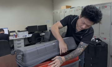 Four foreigners checked in luggage with smuggled cigarettes