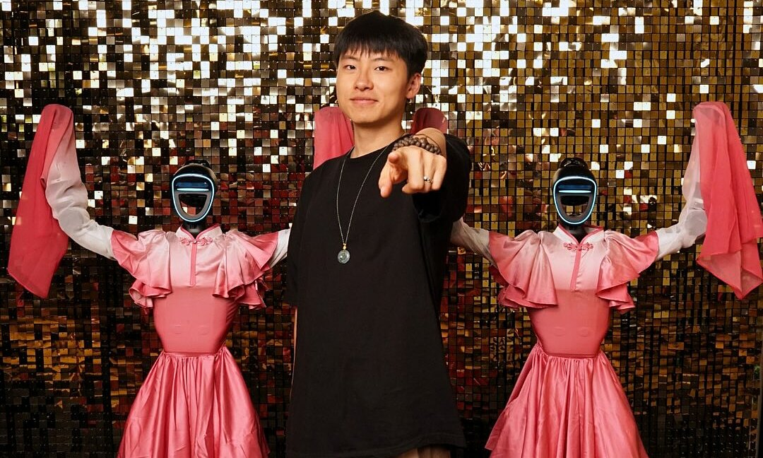 10 Robots Perform Martial Arts at America's Got Talent