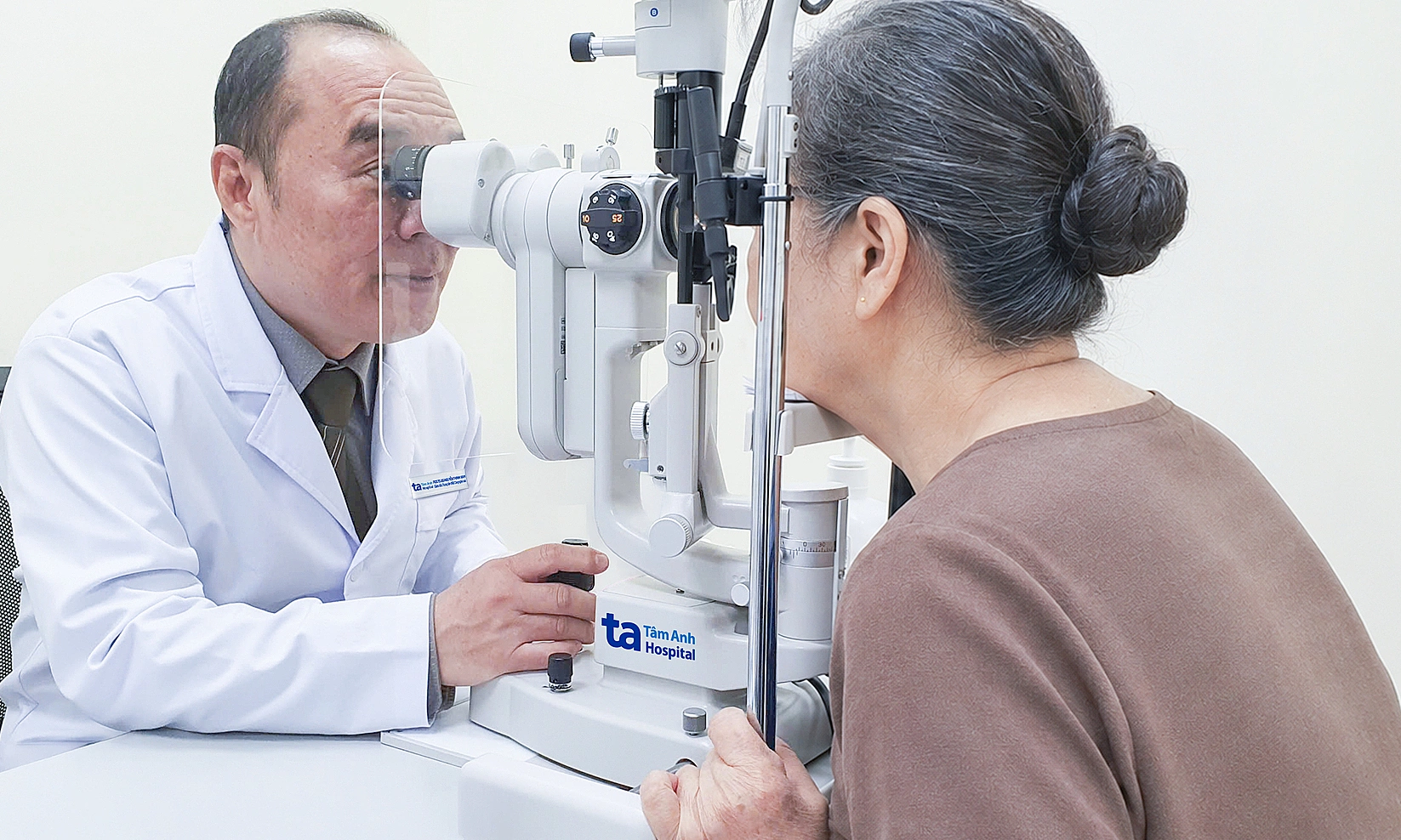 Eyelid spasms cause difficulty opening and closing eyes