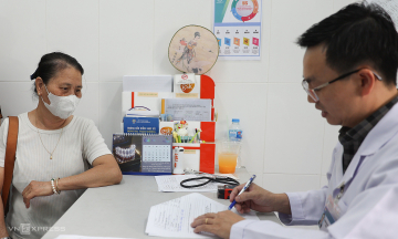 81 skilled doctors rotate at 37 health stations in TP HCM