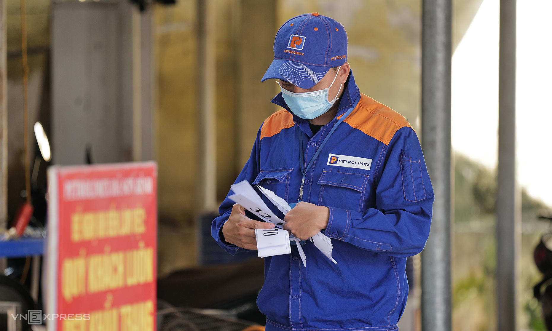 Fuel and oil prices rise together