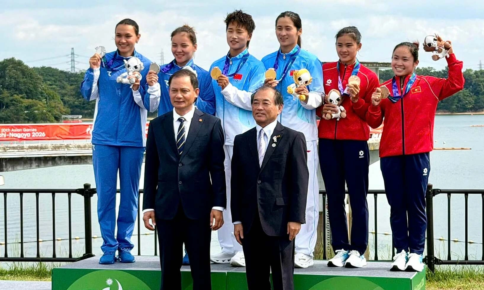 Vietnam secures first-ever canoeing medal at ASIAD