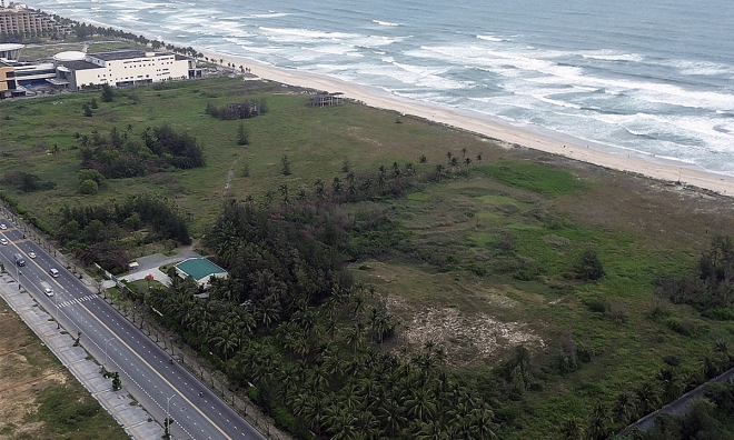 Series of violations at 1,500 billion VND coastal resort project