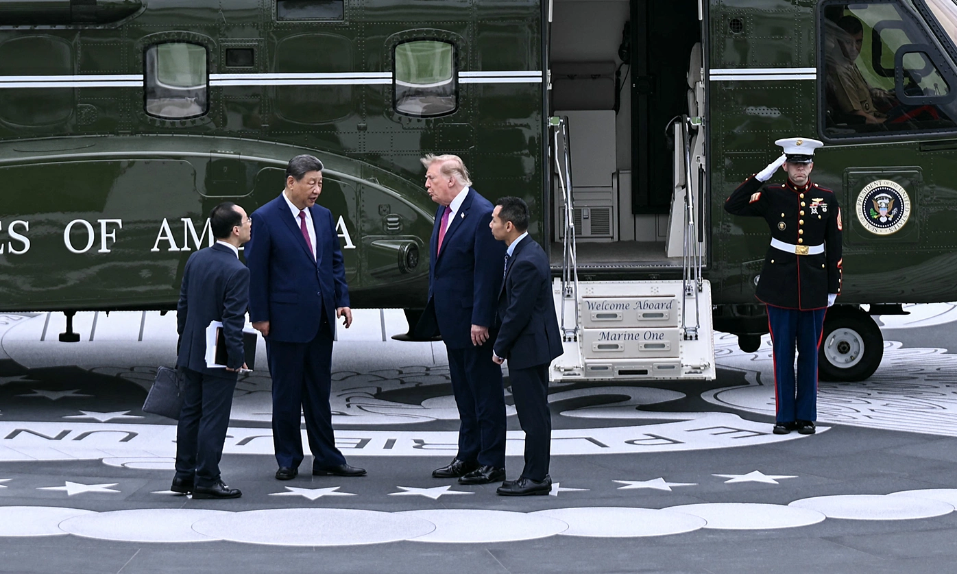 Trump, Xi board Marine One