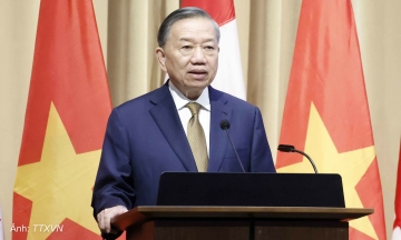 General Secretary and President outlines five directions for Vietnam-Canada relations development
