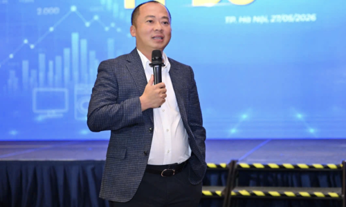 Doan Van Hieu Em sells The Gioi Di Dong shares, acquires Dien May Xanh shares