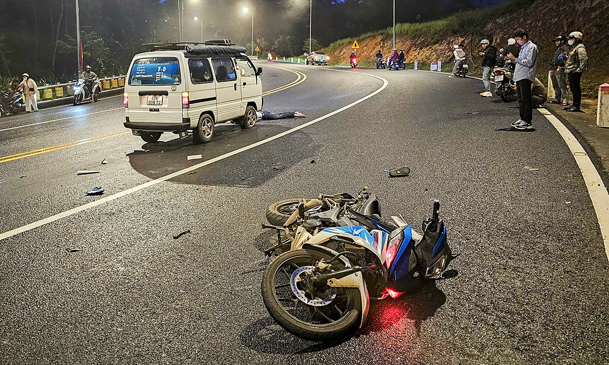 2 Foreigners Involved in Accident on Prenn Pass