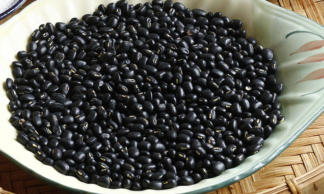 How to eat beans to minimize bloating