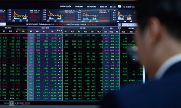 reasons foreign investors withdrew 100 million USD in the first week of market upgrade