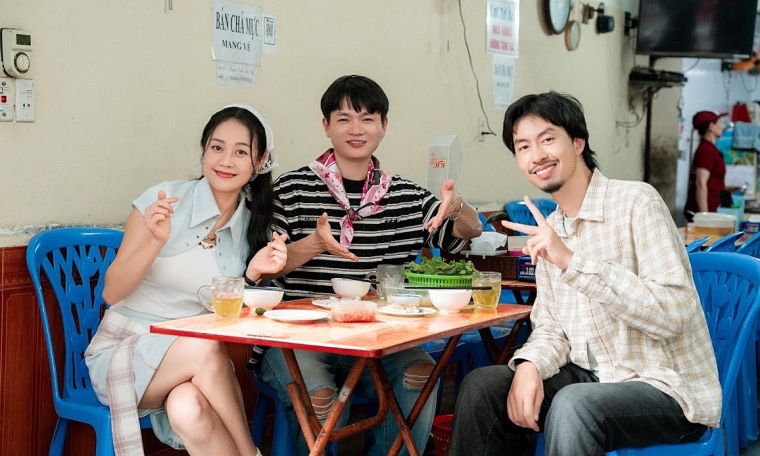 Stars captivated by Ha Long's culinary delights