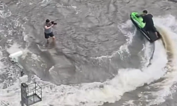Thai CEO sentenced to jail for riding jetski amid flooded Bangkok