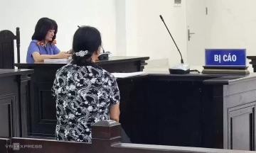 Mercedes scratching incident: Defendant receives suspended sentence, ordered to compensate car owner nearly 700,000 VND