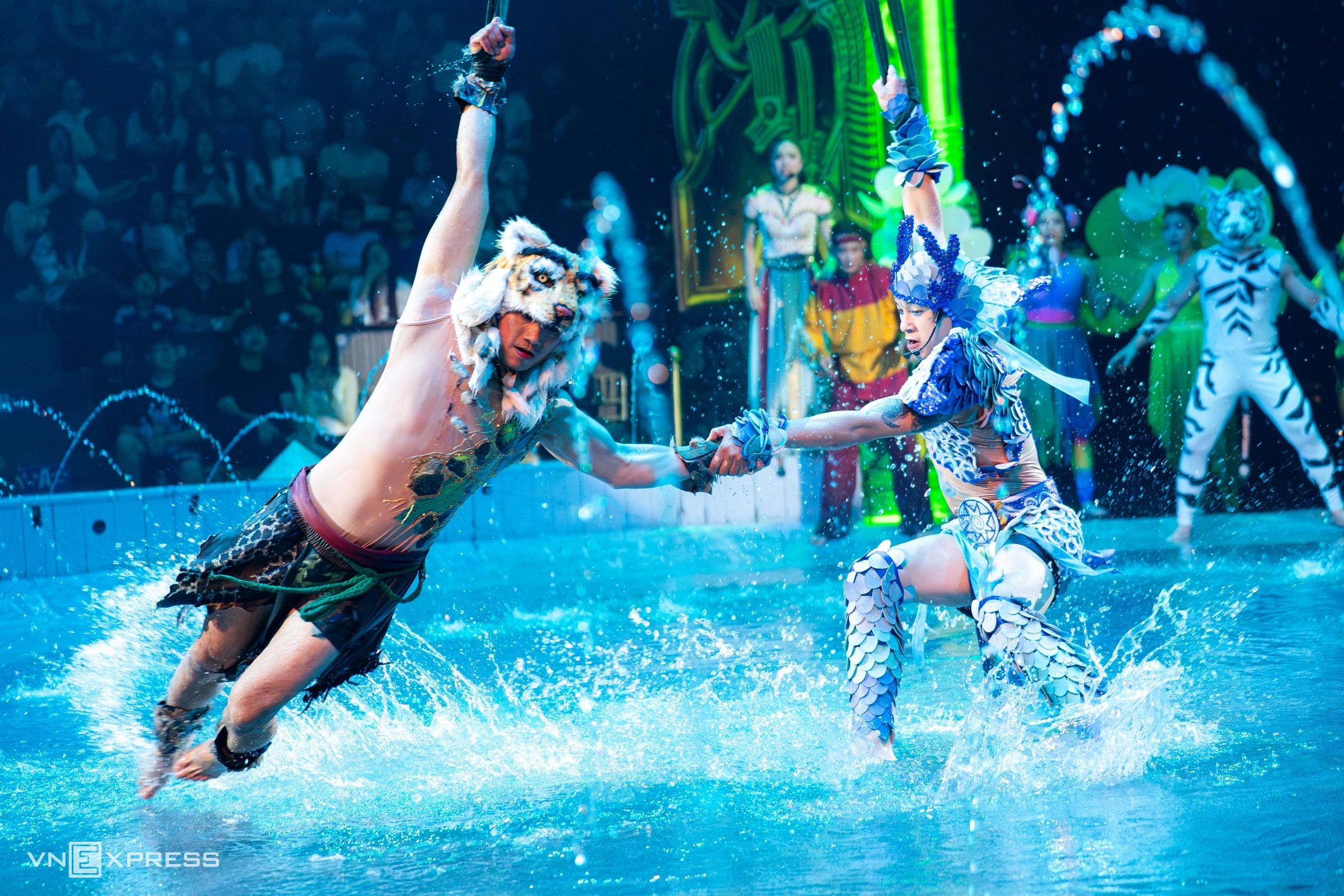 Son Tinh Thuy Tinh circus 'sells out' in Hanoi