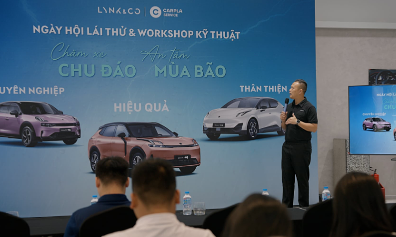 Lynk & Co car owners learn driving skills for the rainy season