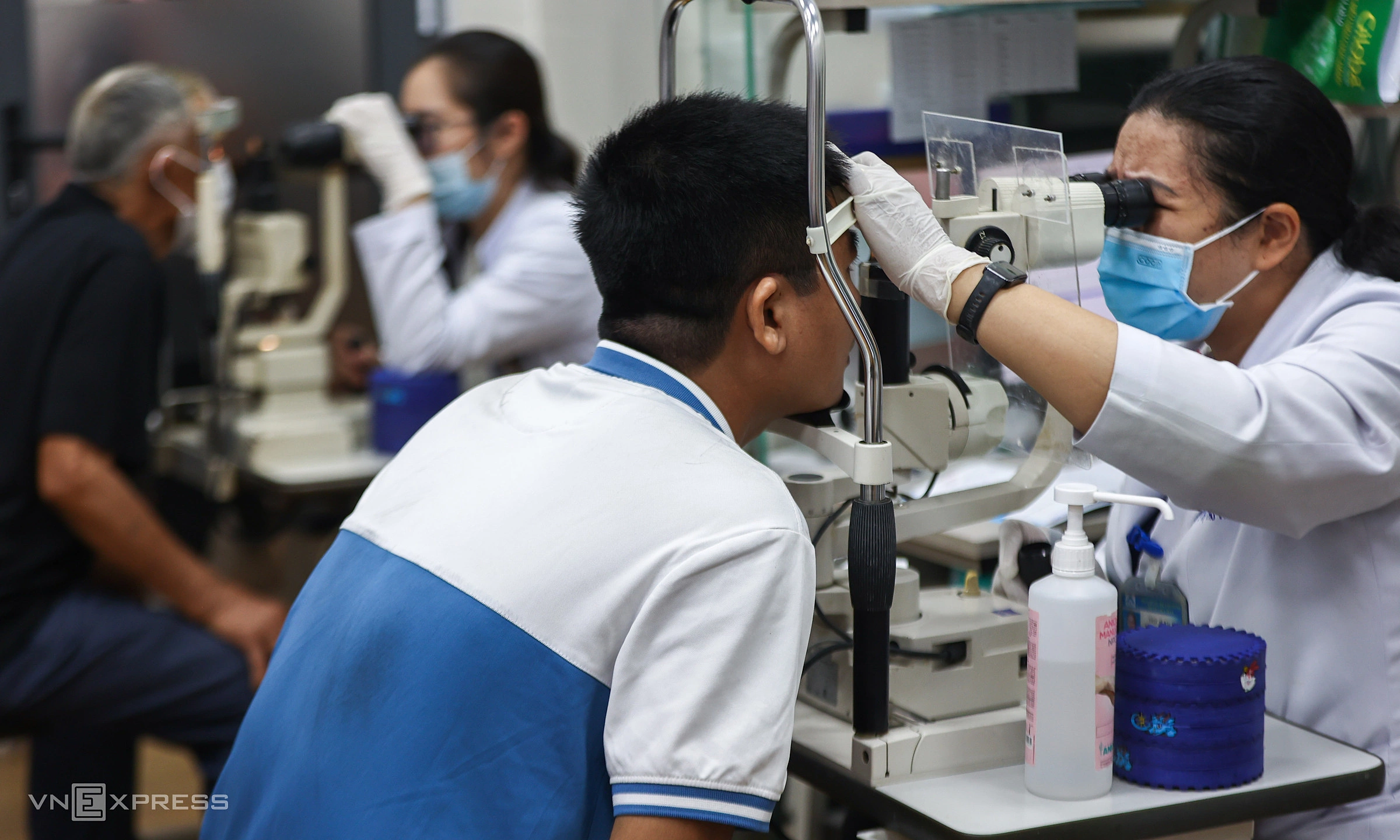 Doctor warns against downplaying dry, gritty eyes