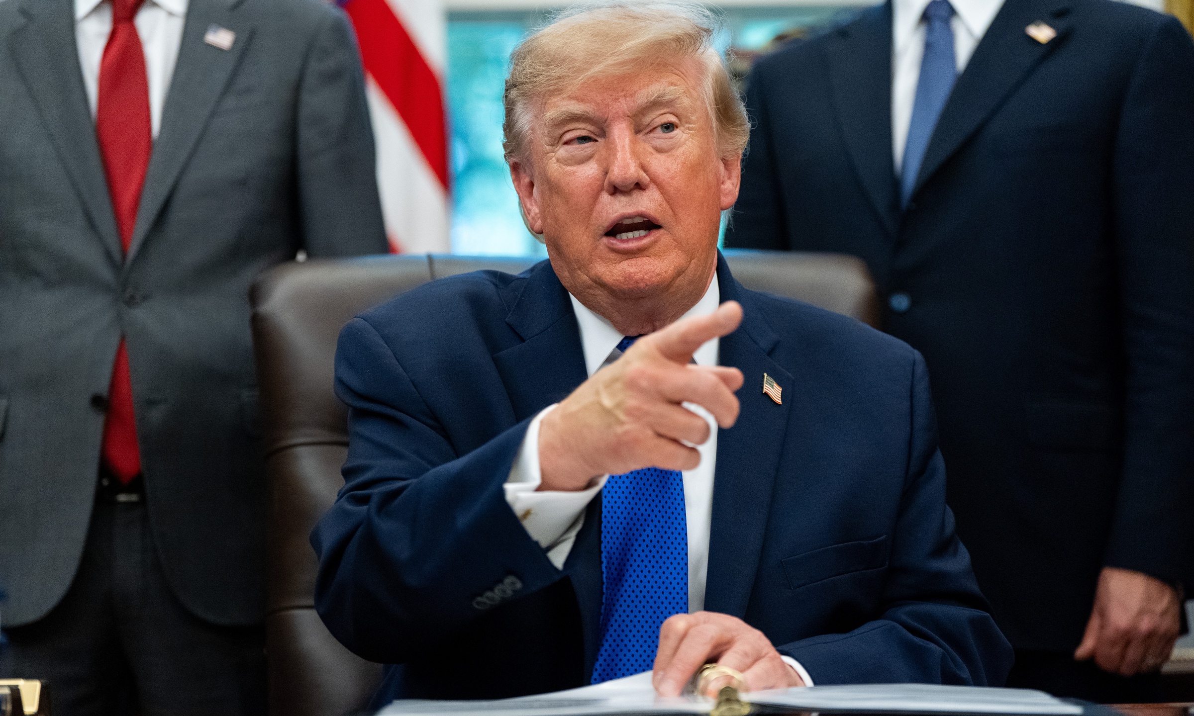 Trump denies offering to sell weapons to China