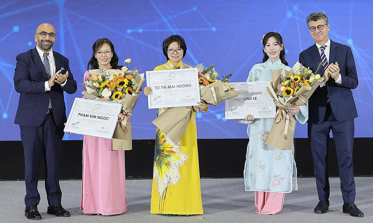 450 million dong scholarships for three women scientists
