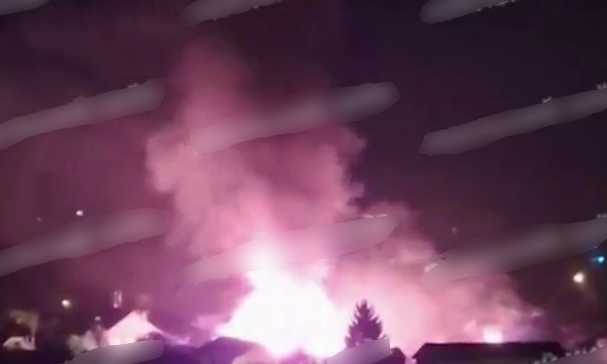 Kyiv shaken, partially loses power after Russian attack