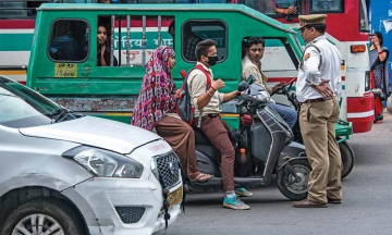 India considers collecting traffic e-challans through electricity bills