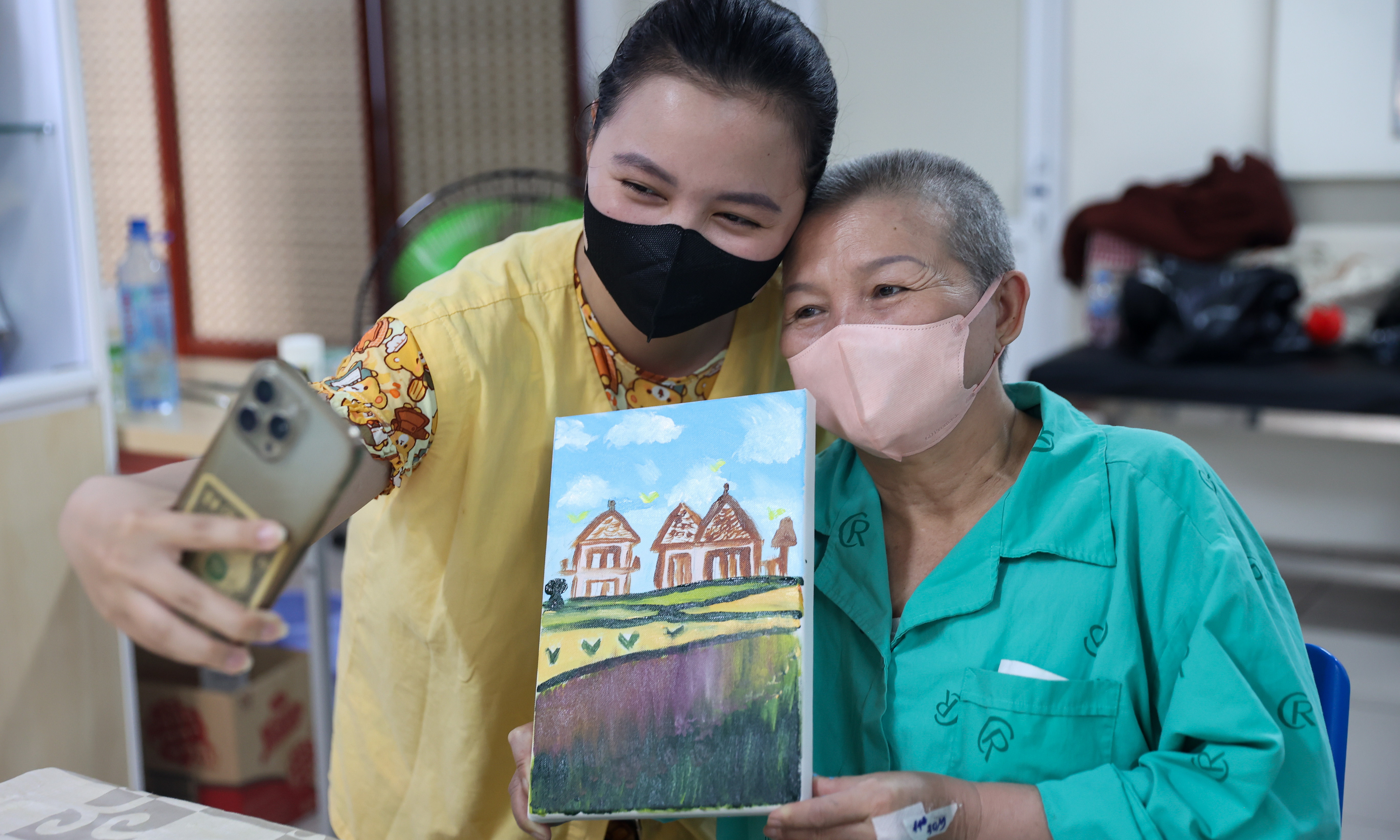 Simple wishes depicted in paintings by mothers with cancer