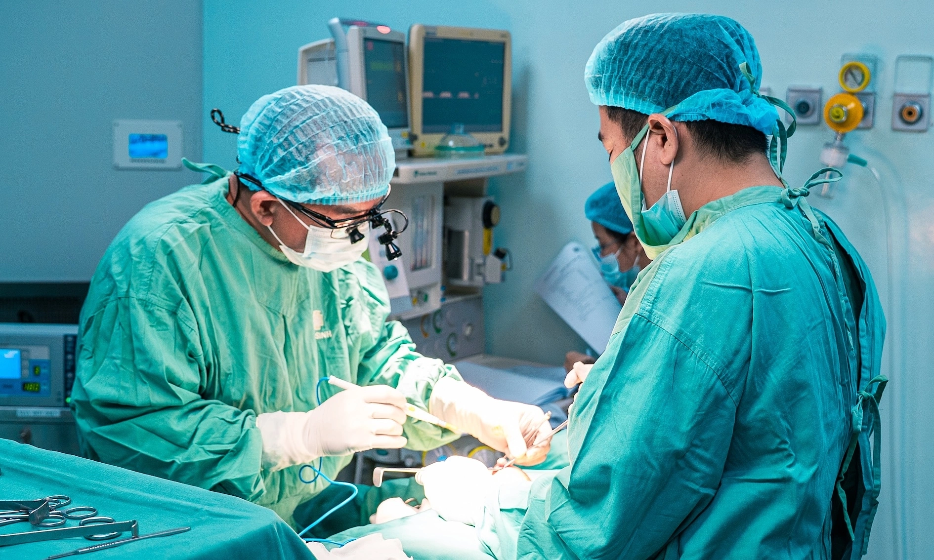 Should people over 60 undergo cosmetic surgery?