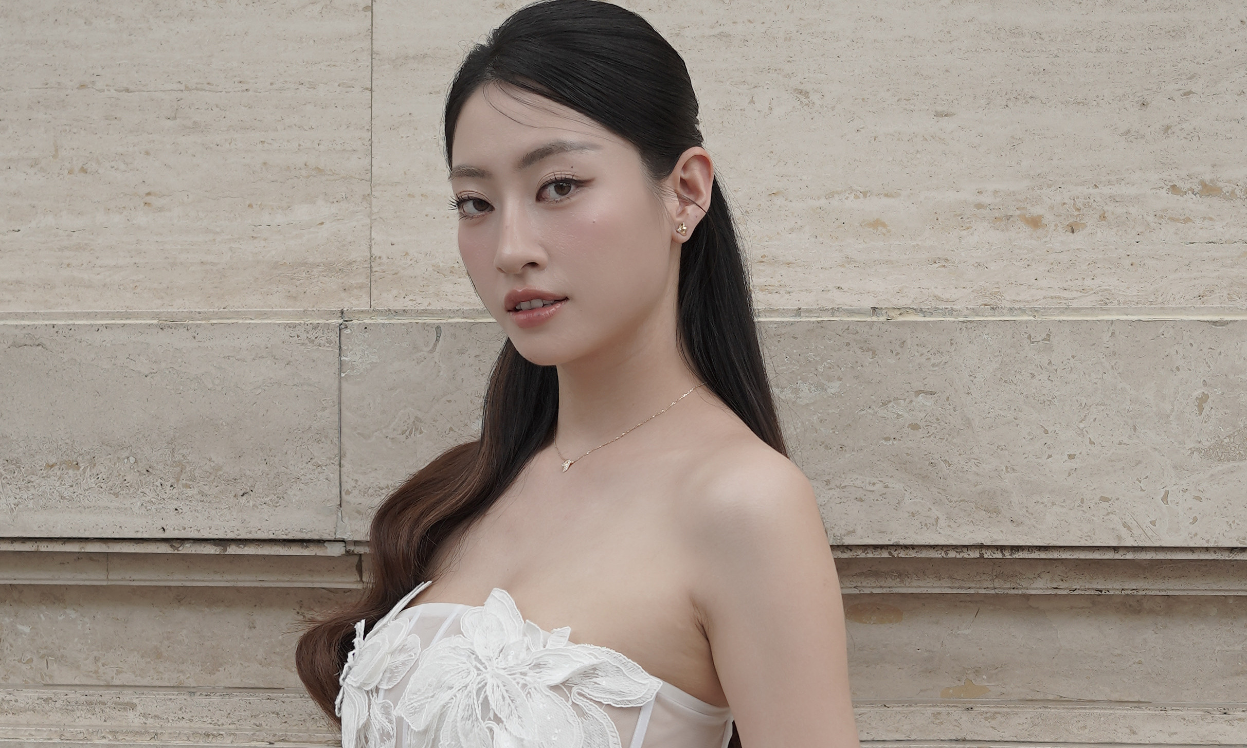 Vietnamese beauty queens and runner-ups wear Chaumet jewelry
