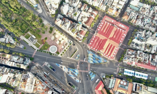 Partial closure of Ben Thanh station area for metro line 2 construction